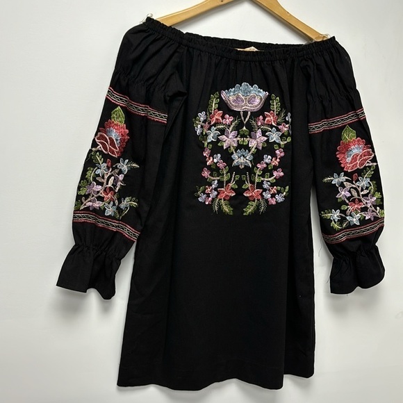 Rebellion Again Black Off The Shoulder Floral Embroidery size S - Picture 4 of 10